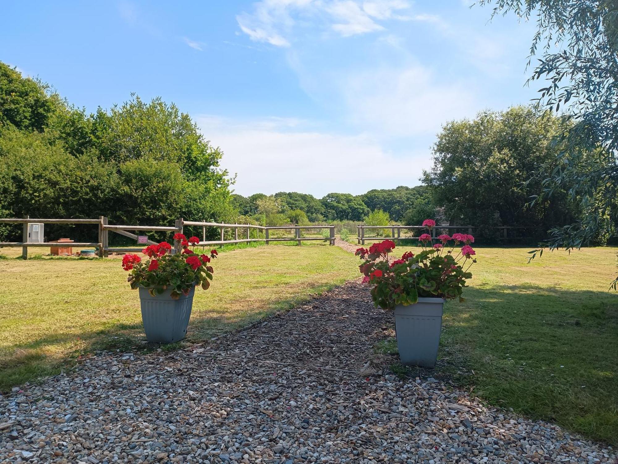 Cosy Cabins At Westfield Farm, Isle Of Wight Yarmouth  Ngoại thất bức ảnh